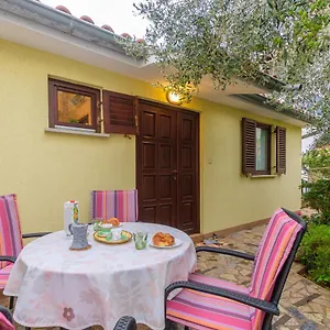 apartment-greta-premantura.in-istria.net/