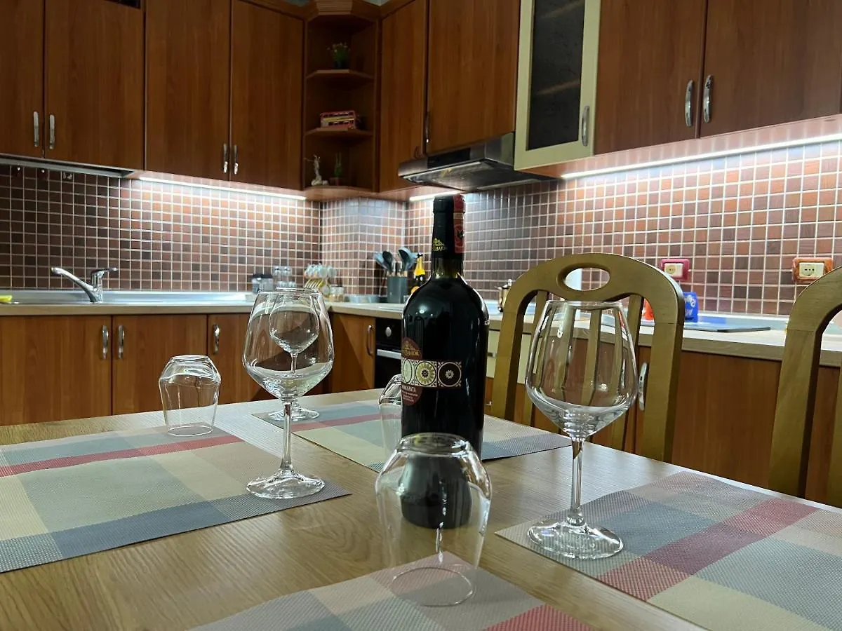 Appartamento Chestnut Yard Villa Tirana Albania