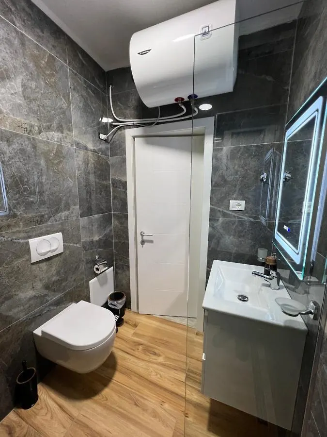 Chestnut Yard Villa Tirana