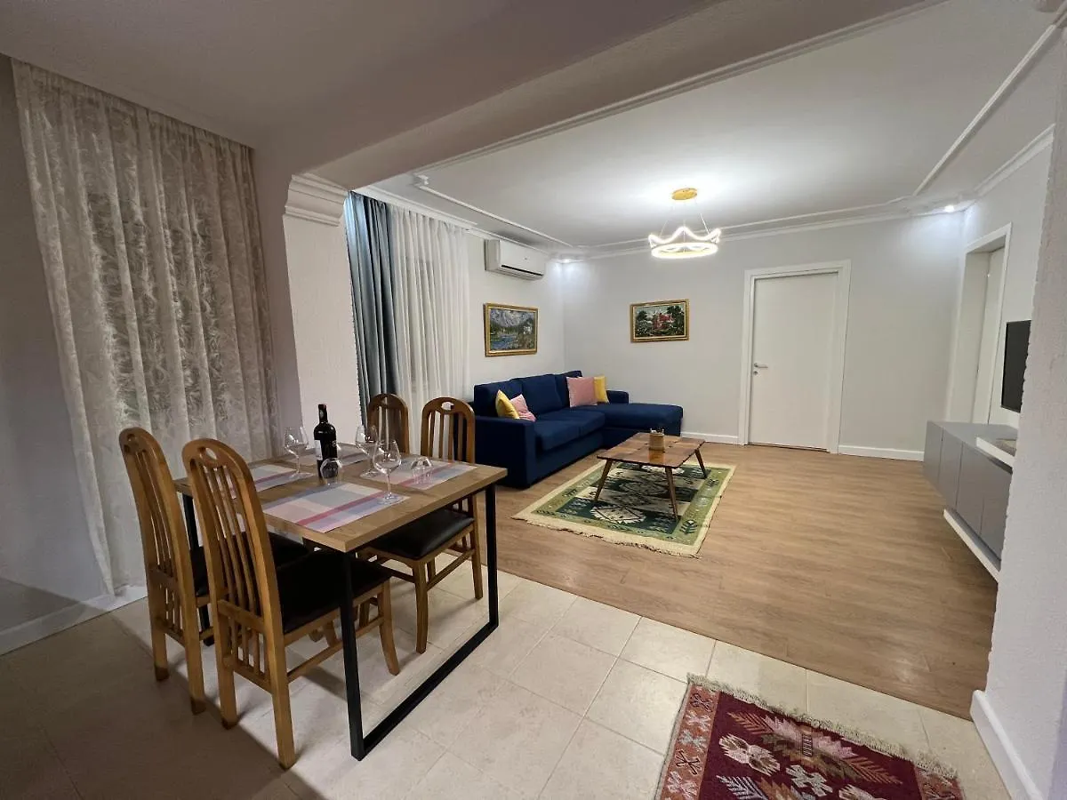 Chestnut Yard Villa Tirana 0*,  Albania